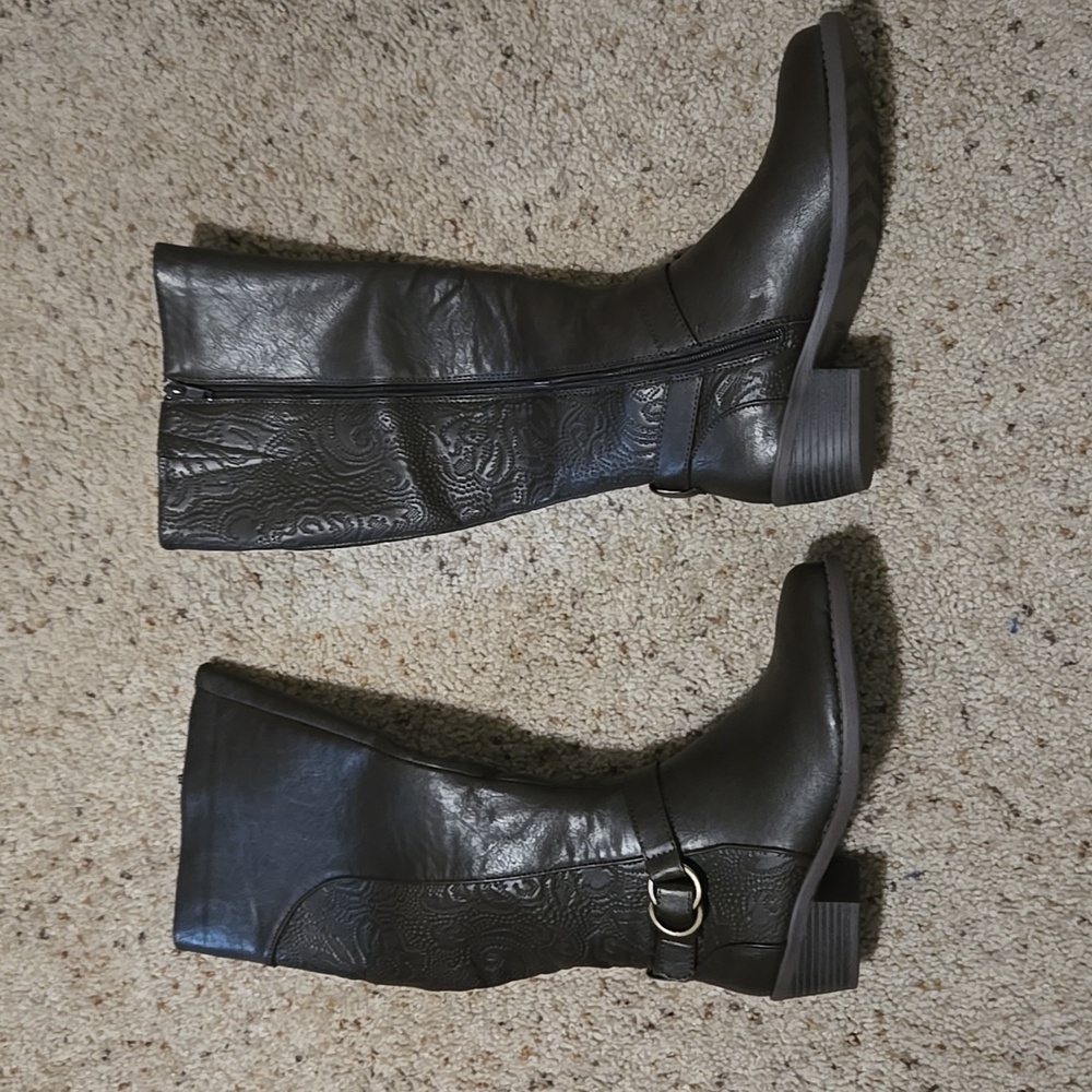 Elegant Brown Leather Women's Boots